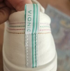 Vionic Beach Slip On Comfort Sneakers Marshall Casual Shoes Women's US 9 White